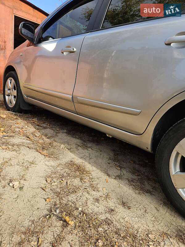 Хэтчбек Nissan Note 2008 в Сумах