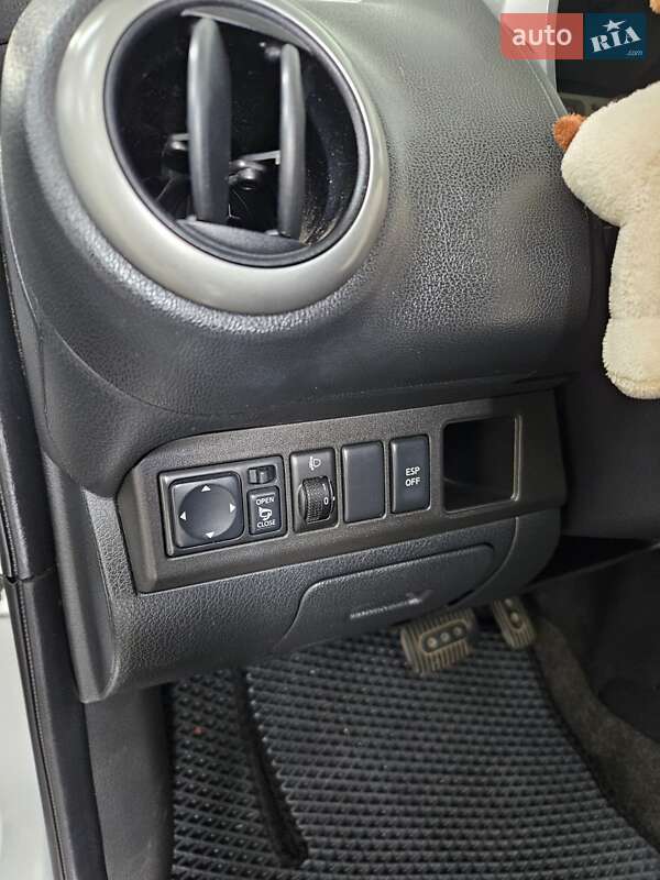 Хэтчбек Nissan Note 2008 в Сумах