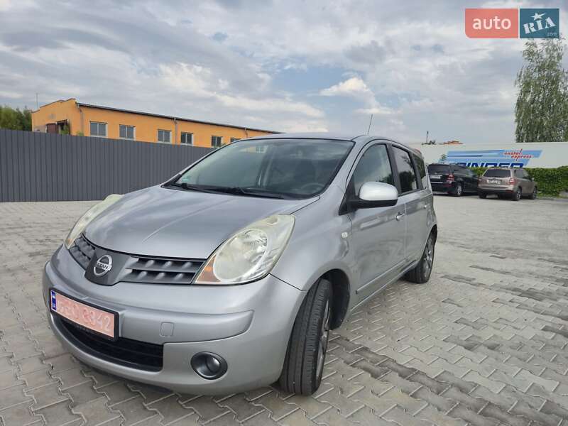Хэтчбек Nissan Note 2008 в Киеве