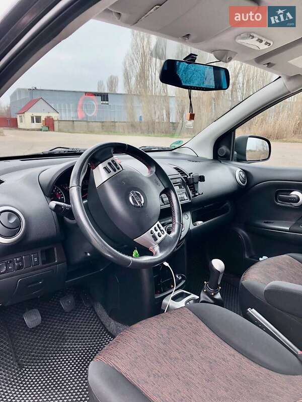 Хэтчбек Nissan Note 2009 в Николаеве