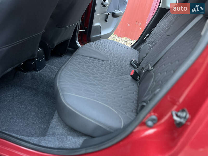 Хэтчбек Nissan Note 2011 в Дрогобыче фото 60 Хэтчбек Nissan Note 2011 в Дрогобыче