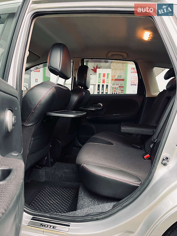 Хетчбек Nissan Note 2008 в Житомирі