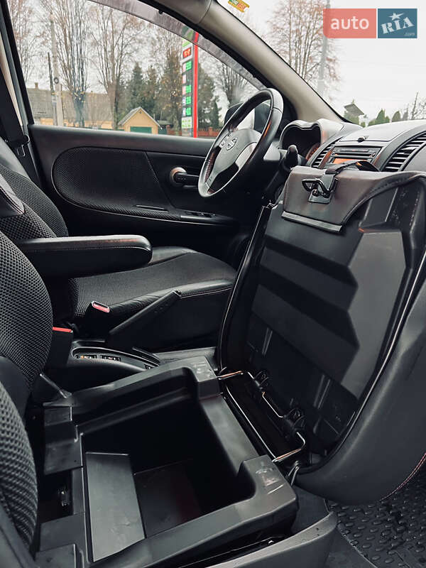 Хетчбек Nissan Note 2008 в Житомирі