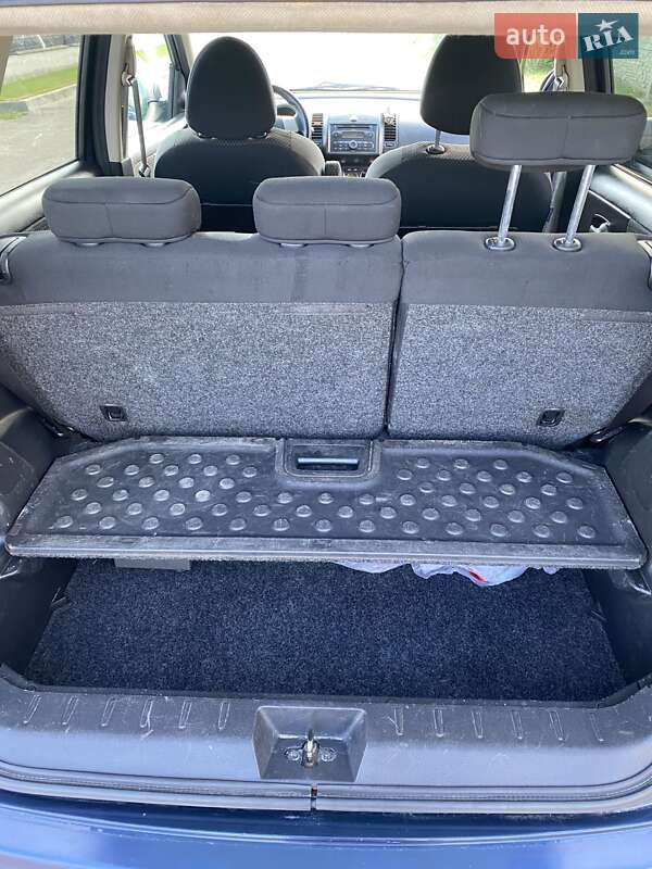 Хэтчбек Nissan Note 2006 в Дубно