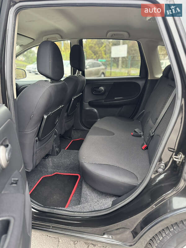 Хэтчбек Nissan Note 2006 в Хмельницком фото 24 Хэтчбек Nissan Note 2006 в Хмельницком