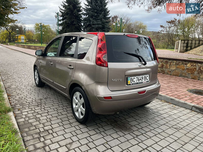 Хэтчбек Nissan Note 2007 в Могилев-Подольске