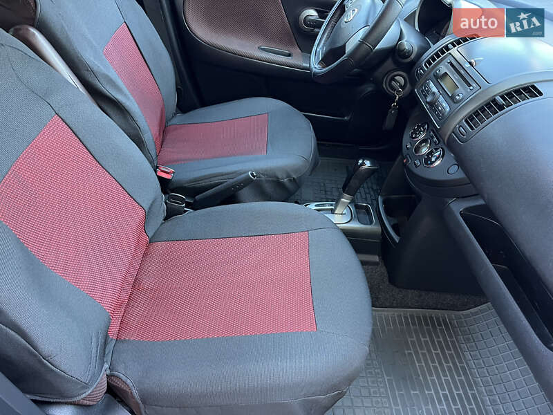 Хэтчбек Nissan Note 2007 в Могилев-Подольске