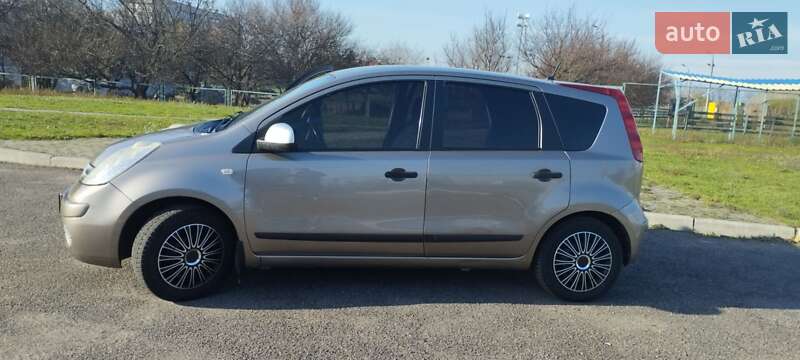 Хэтчбек Nissan Note 2007 в Черкассах