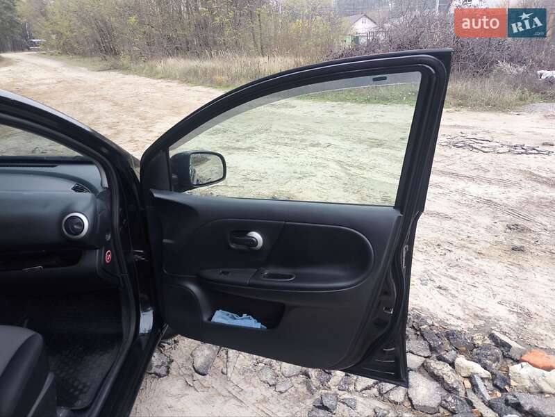 Хетчбек Nissan Note 2010 в Вишгороді фото Хетчбек Nissan Note 2010 в Вишгороді