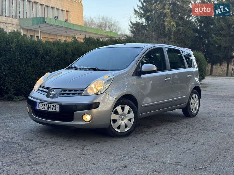 Хэтчбек Nissan Note 2007 в Умани