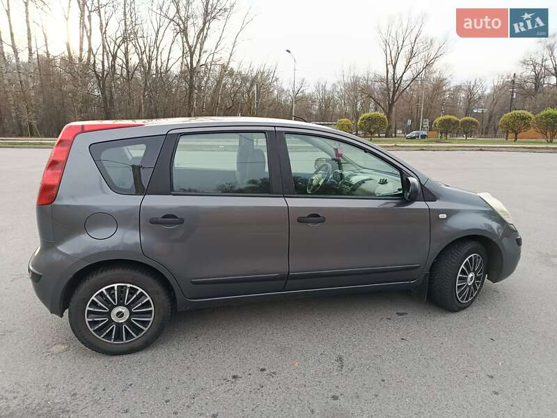Хэтчбек Nissan Note 2006 в Чернигове фото 11 Хэтчбек Nissan Note 2006 в Чернигове