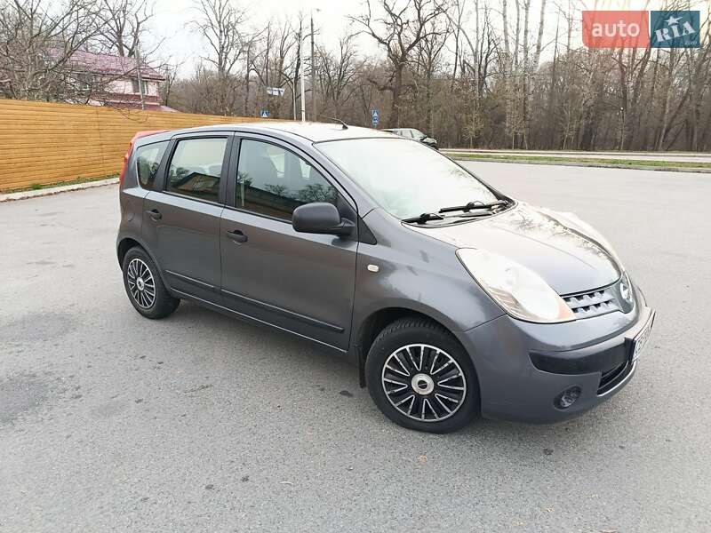 Хэтчбек Nissan Note 2006 в Чернигове фото 12 Хэтчбек Nissan Note 2006 в Чернигове