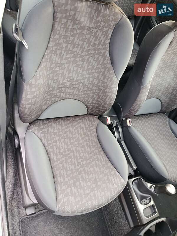 Хэтчбек Nissan Note 2006 в Чернигове фото 28 Хэтчбек Nissan Note 2006 в Чернигове