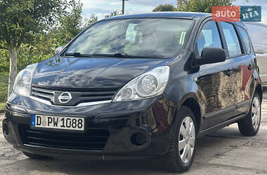 Хэтчбек Nissan Note 2009 в Дубно