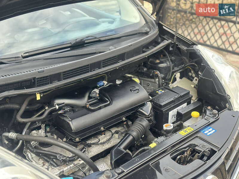 Хетчбек Nissan Note 2009 в Дубні