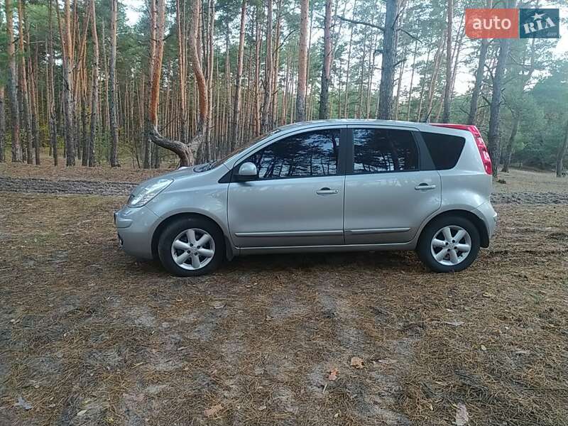 Хэтчбек Nissan Note 2008 в Днепре