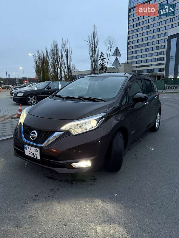 Хэтчбек Nissan Note 2017 в Киеве