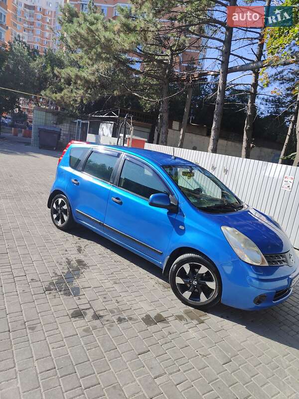 Хэтчбек Nissan Note 2008 в Одессе