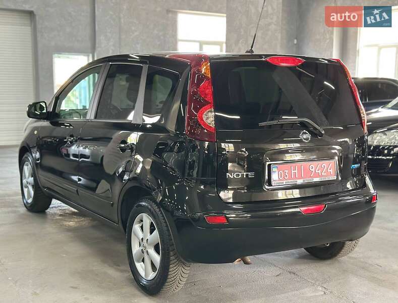 Хэтчбек Nissan Note 2010 в Каменском