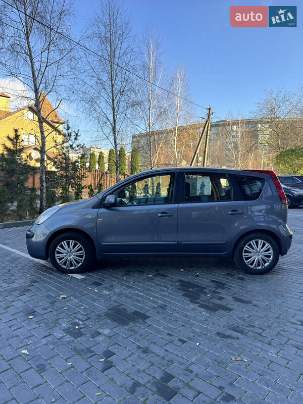 Хэтчбек Nissan Note 2006 в Полтаве