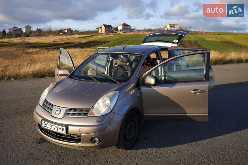 Хэтчбек Nissan Note 2007 в Дрогобыче