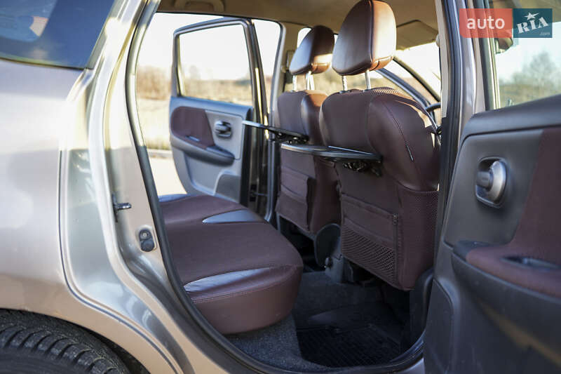 Хэтчбек Nissan Note 2007 в Дрогобыче