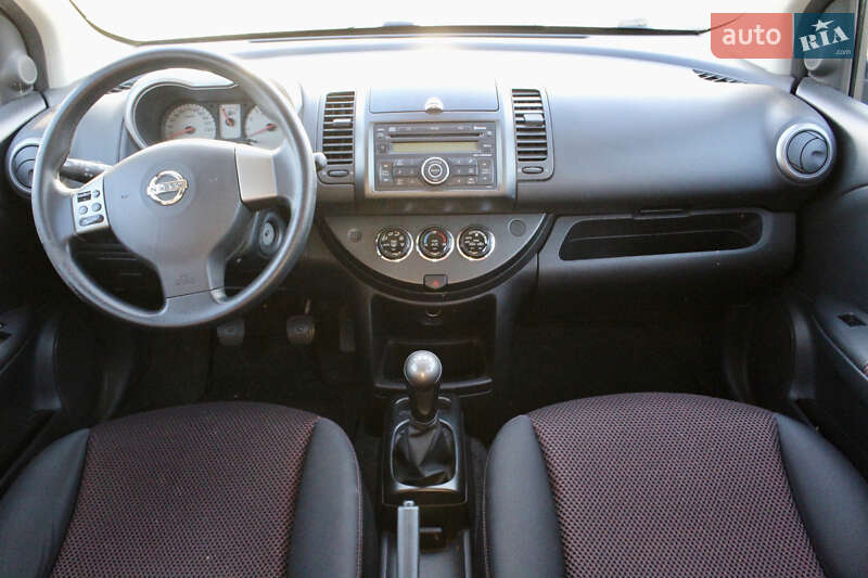 Хэтчбек Nissan Note 2008 в Одессе
