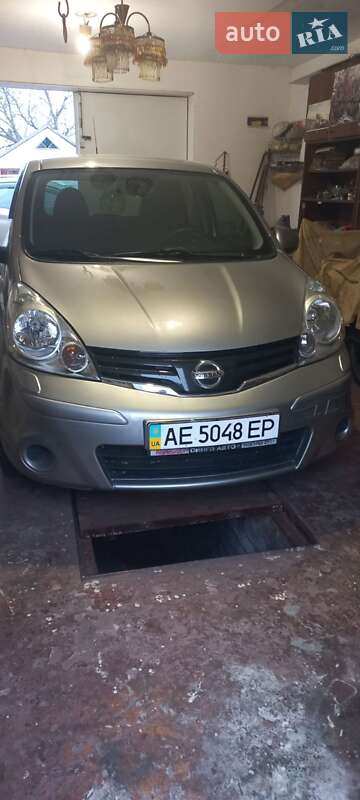 Хэтчбек Nissan Note 2011 в Днепре