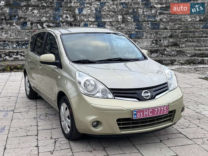 Хэтчбек Nissan Note 2009 в Полтаве