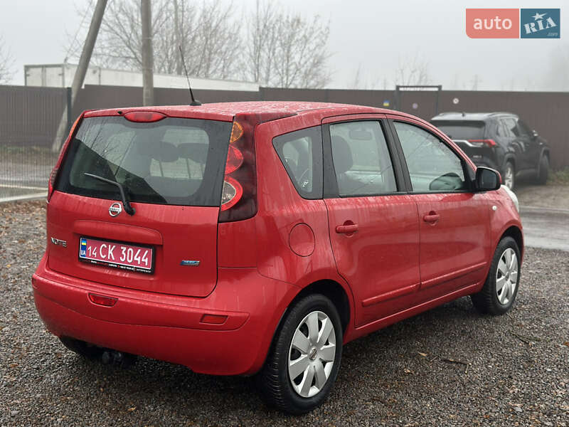 Хэтчбек Nissan Note 2010 в Виннице