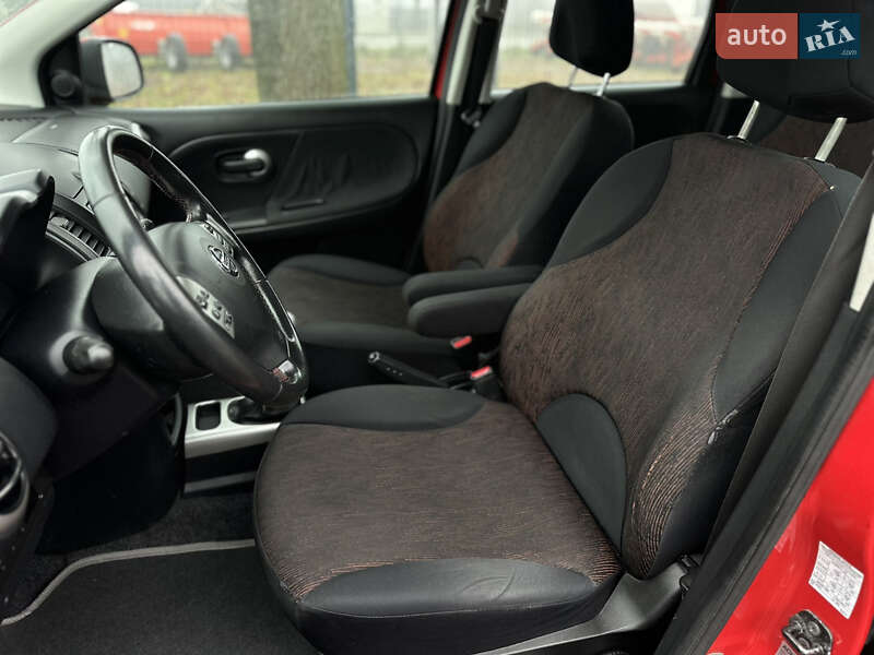 Хэтчбек Nissan Note 2010 в Виннице