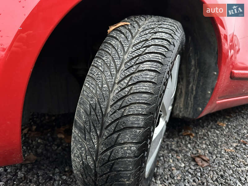 Хэтчбек Nissan Note 2010 в Виннице