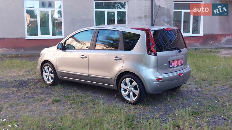 Хетчбек Nissan Note 2010 в Луцьку фото 8 Хетчбек Nissan Note 2010 в Луцьку