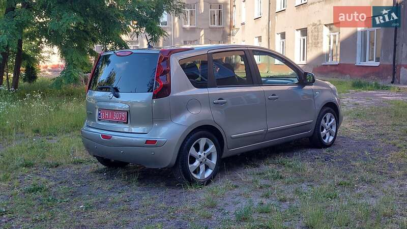 Хетчбек Nissan Note 2010 в Луцьку фото 10 Хетчбек Nissan Note 2010 в Луцьку