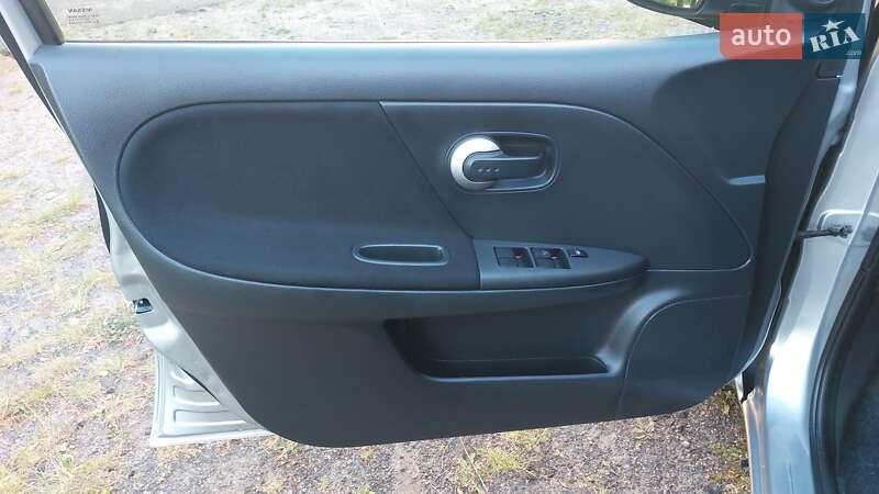 Хетчбек Nissan Note 2010 в Луцьку фото 26 Хетчбек Nissan Note 2010 в Луцьку