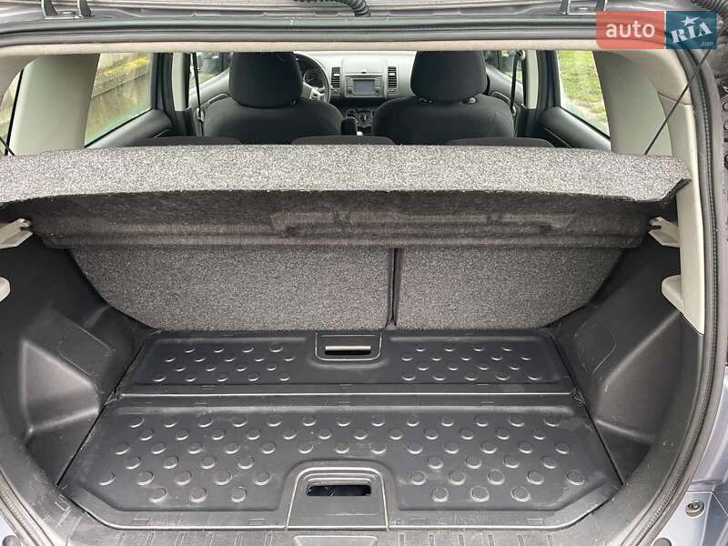 Хетчбек Nissan Note 2010 в Житомирі фото 8 Хетчбек Nissan Note 2010 в Житомирі
