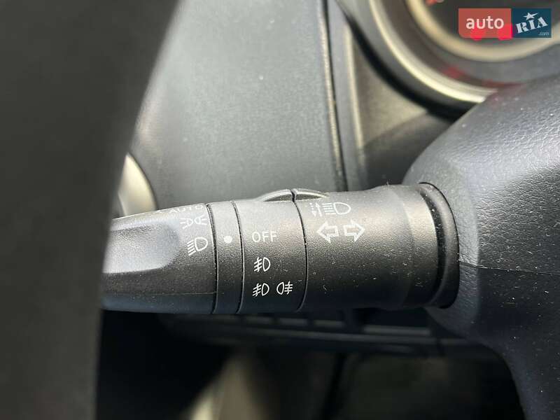 Хэтчбек Nissan Note 2006 в Киеве