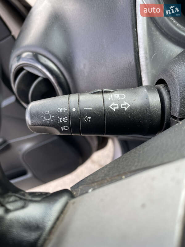 Хэтчбек Nissan Note 2006 в Кривом Роге фото 14 Хэтчбек Nissan Note 2006 в Кривом Роге