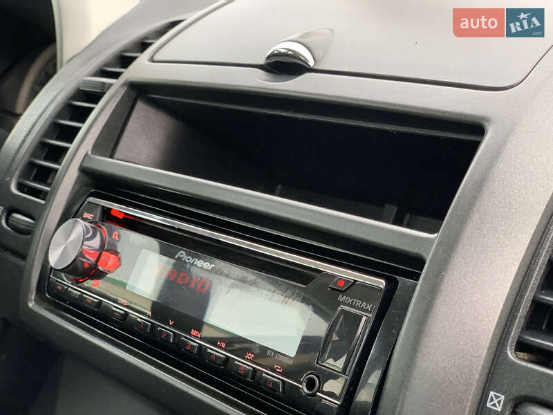 Хетчбек Nissan Note 2007 в Дрогобичі