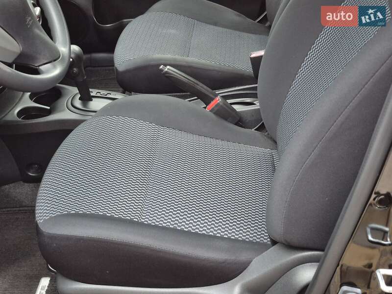 Хэтчбек Nissan Note 2015 в Одессе фото 30 Хэтчбек Nissan Note 2015 в Одессе