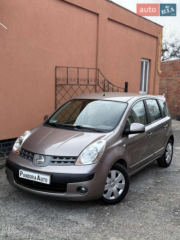 Хетчбек Nissan Note 2006 в Смілі