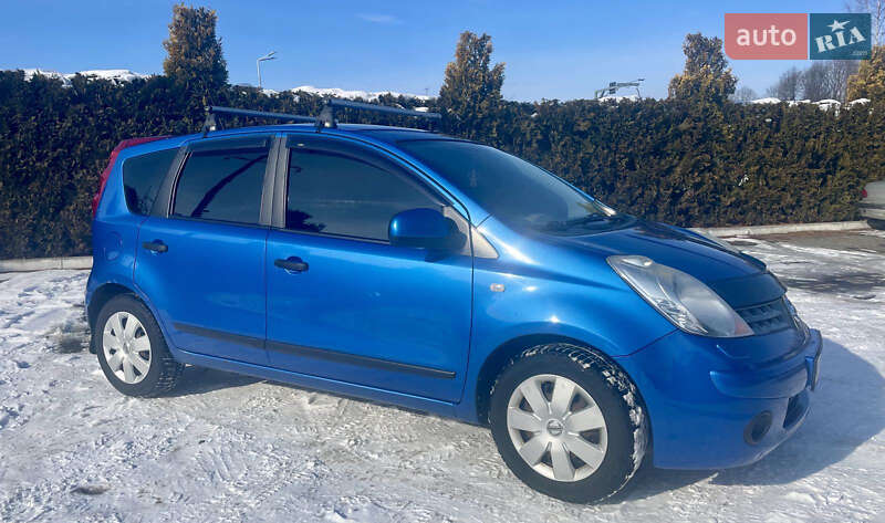 Хэтчбек Nissan Note 2008 в Львове
