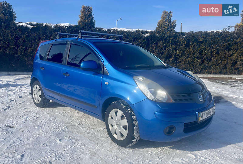 Хэтчбек Nissan Note 2008 в Львове