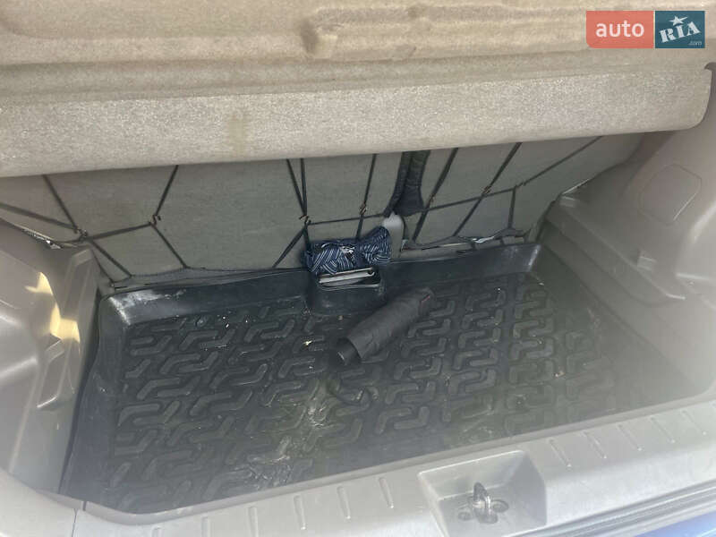 Хэтчбек Nissan Note 2008 в Львове