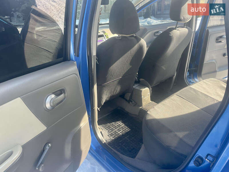 Хэтчбек Nissan Note 2008 в Львове