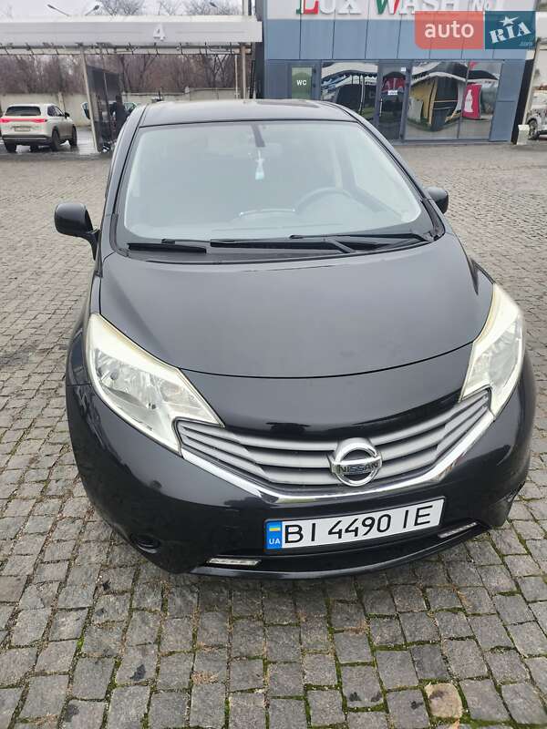 Хэтчбек Nissan Note 2013 в Полтаве