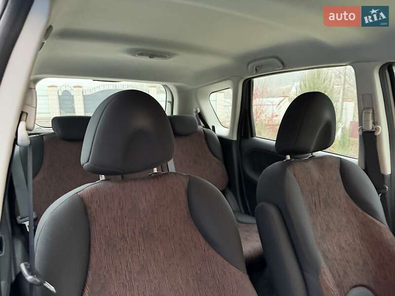 Хэтчбек Nissan Note 2010 в Виннице фото 17 Хэтчбек Nissan Note 2010 в Виннице