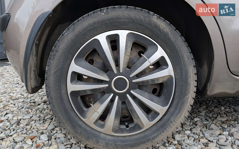 Хэтчбек Nissan Note 2007 в Коломые фото 15 Хэтчбек Nissan Note 2007 в Коломые