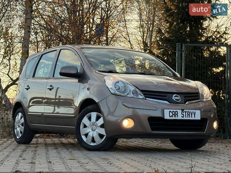 Хэтчбек Nissan Note 2011 в Стрые
