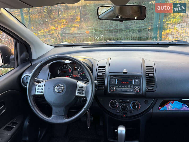 Хэтчбек Nissan Note 2011 в Стрые